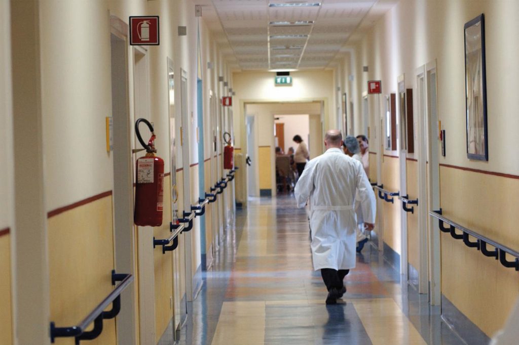 Sanità molisana in emergenza. Per evitare la chiusura di reparti ospedaliero a Isernia e Termoli, arriveranno i medici militari
