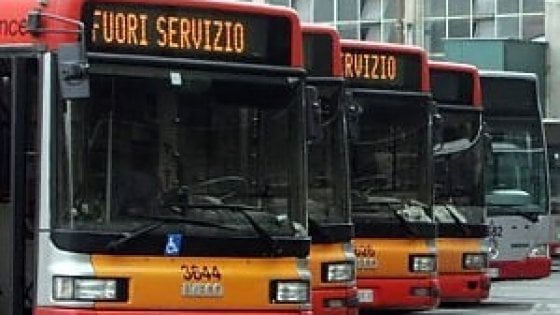 Trasporti, blocco totale (bus-metro e treni) il 24 luglio indetto da Cgil, Cisl e Uil e il 26 si replica con gli aerei