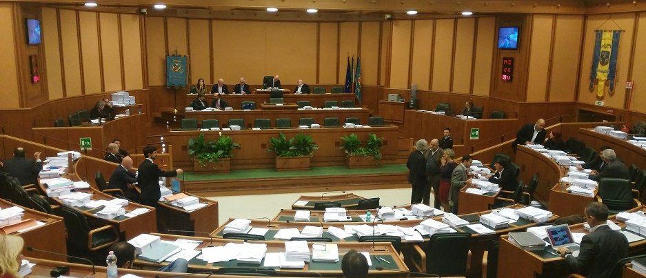 Consiglio regionale, disco verde al testo Unico per il Commercio. Ora in Aula per la definitiva approvazione