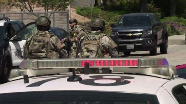 Domenica di terrore in California, 4 morti e 15 feriti in una sparatoria ad un concerto