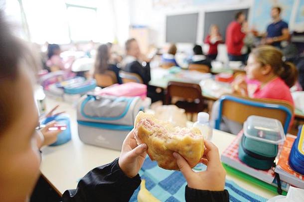 Scuola, la Corte di Cassazione vieta i panini da casa