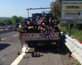 Due operai travolti ed uccisi da un Tir sulla A14. Erano addetti ad un cantiere per la segnaletica in allestimento