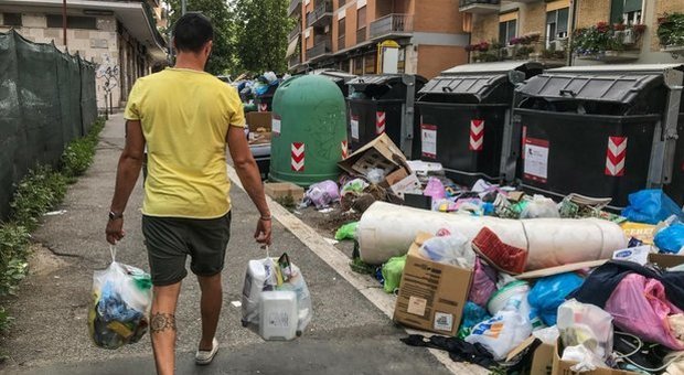 Raggi chiede la proroga dell’Ordinanza sui rifiuti