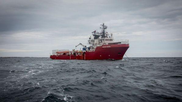 Ocean Viking ha solo 5 giorni di viveri e nessun Paese autorizza l’approdo. La denuncia di Msf