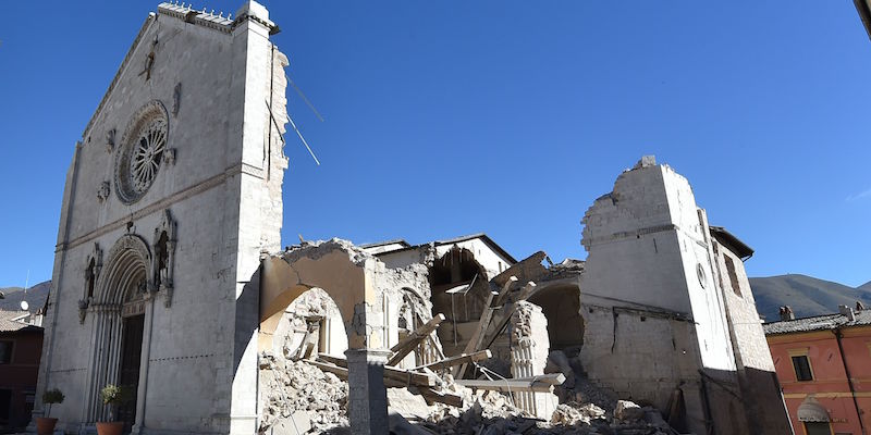 Terremoto: senza ricostruzione, -70% vendite nei paesi del sisma