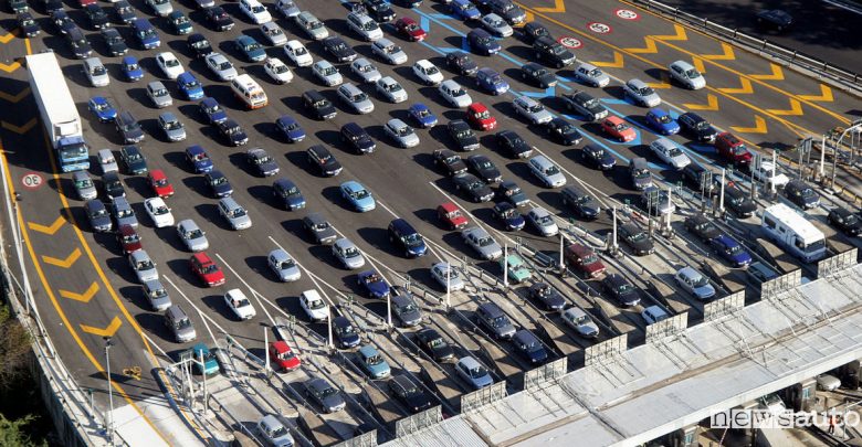 Bollino rosso su strade ed autostrade. Iniziato il grande ritorno nelle città
