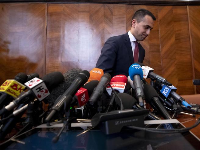 Di Maio chiude il cerchio: l’accordo sul Governo sarà votato sulla piattaforma Rousseau.