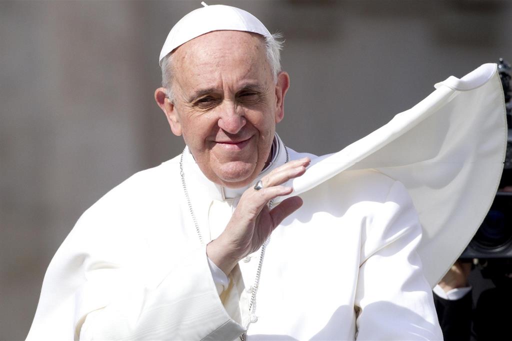 Papa Francesco, una preghiera ecologista e un appello a scienziati ed economisti: “Lavorino per proteggere i mari e gli oceani”