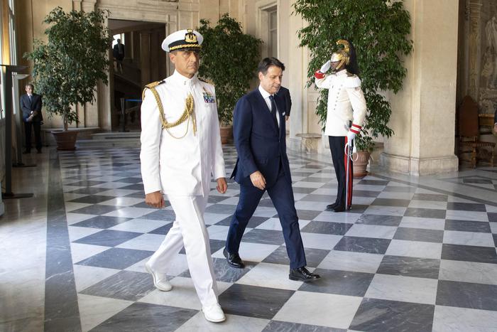 Conte al Quirinale per sciogliere la riserva