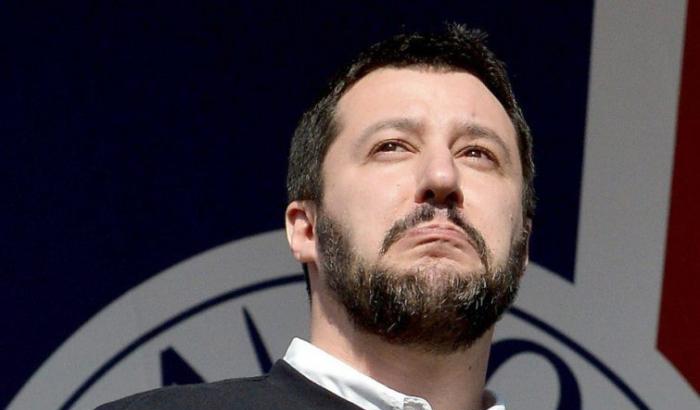 Salvini Vs Renzi: “Cosa non si fa per salvare una poltrona”
