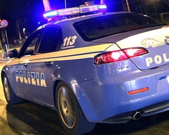La gelosia finisce con una coltellata, grave un uomo. Arrestato l’aggressore
