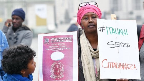 Già riposto nel cassetto lo ius culturae, M5s e Pd ci ripensano e non rischiano