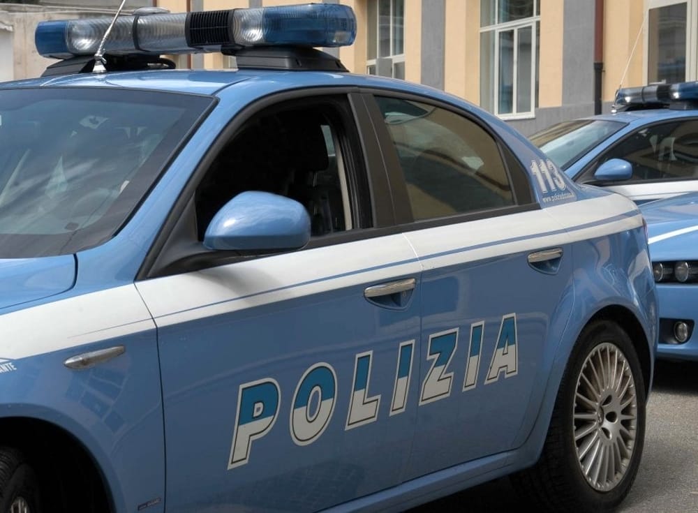 Ricettatore specializzato nella ‘ricollocazione’ di Pc e telefonini denunciato dalla Polizia