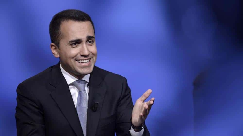Di Maio: “Basta giochini sull’aumento dell’Iva”