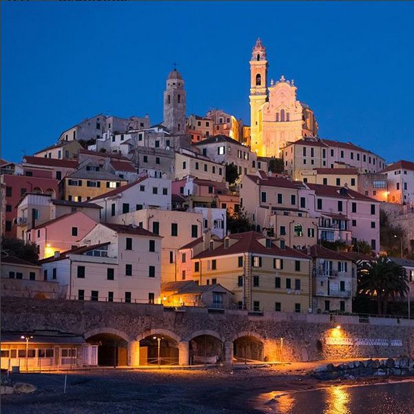 La caccia del Touring Club Italiano in mille Tesori (Borghi)