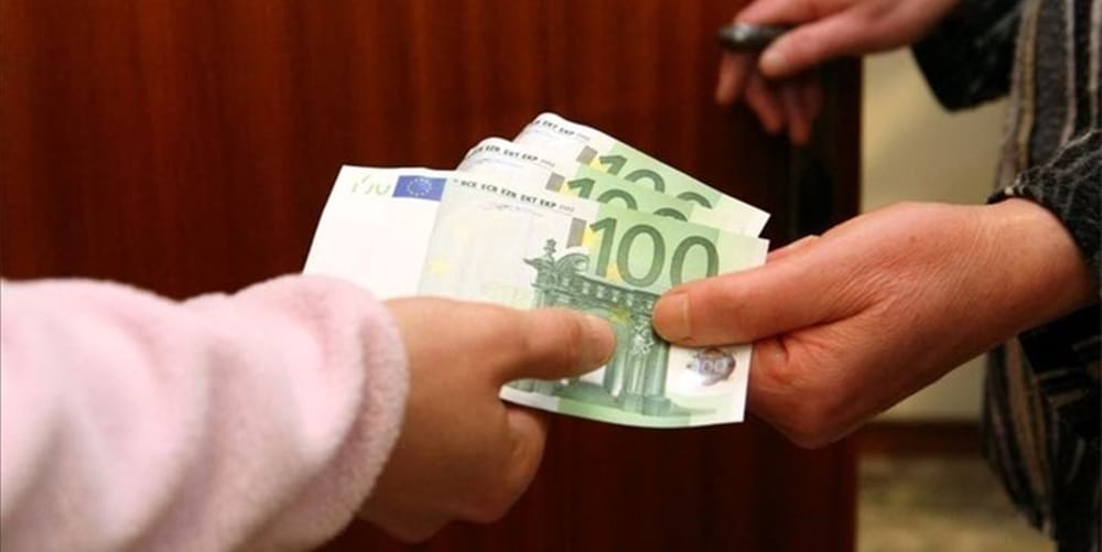Denaro in contante, prime vittime del sistema elettronico sono gli anziani