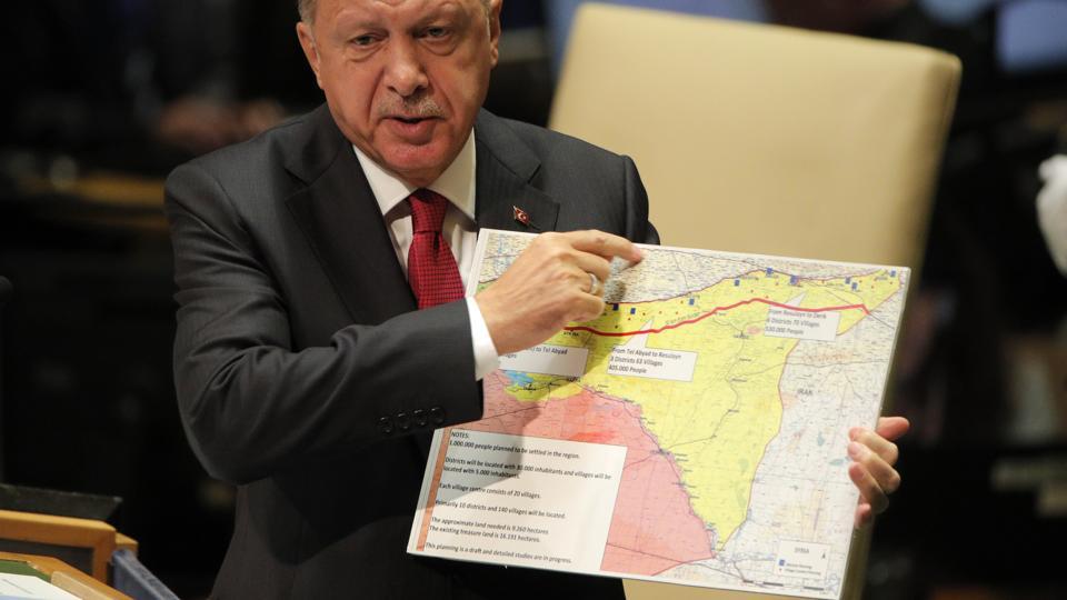 Erdogan annuncia l’offensiva contro i curdi, caccia e artiglieria scatenati sul sud-est della Siria