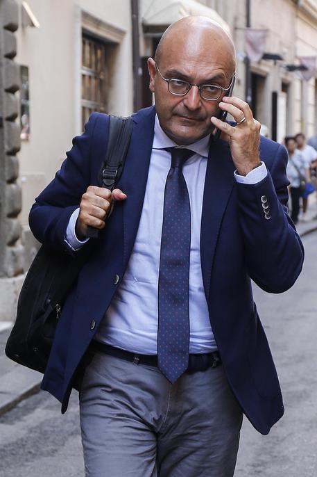 Misiani (Tesoro): “Valutazione in corso per il carcere per gli evasori”