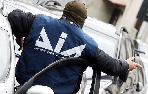 Camorra, blitz della Dda di Napoli con 21 arresti nell’avellinese