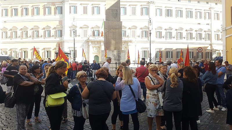 Lavoratori ex Lsu e degli appalti storici hanno incrociato le braccia in tutto il Paese