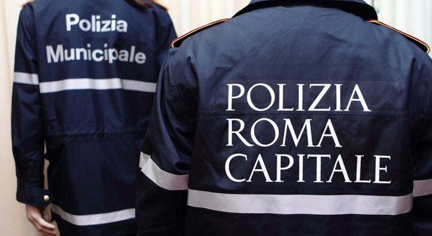 Rifiuti illegali, due fermi della Polizia di Roma Capitale