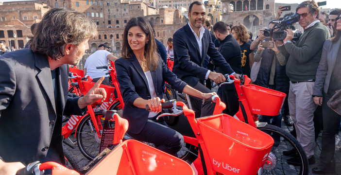 Uber sceglie Roma per lanciare il bike-sharing elettrico