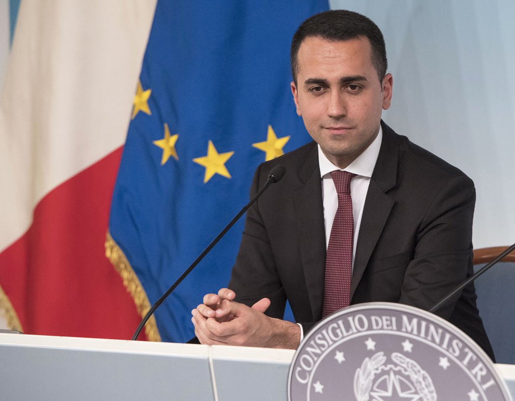 Di Maio, in rotta con il Pd , conferma per ora l’alleanza: “Si voterà tra 3 anni”, ma c’è l’incognita Renzi