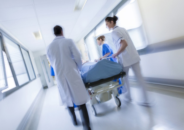 Medici nei pronto soccorso, è boom di partite iva. Anaao: