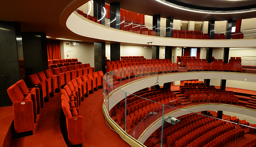 Teatro Eliseo, si torna a ridere con la ’Serata Fantozzi’