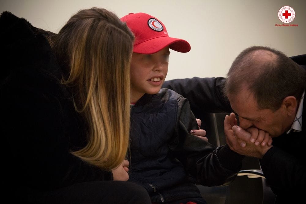 Alvin è in Italia. Riabbracciati il padre e le sorelle