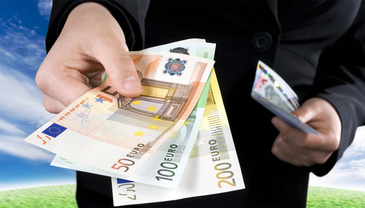 Utilizzo del contanti, Cgil, Cisl e Uil dicono di sì alla riduzione. Incentivi per i pagamenti elettronici