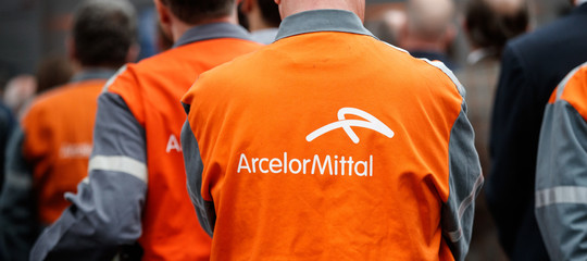 Arcelor Mittal va all’attacco con la formalizzazione dell’atto di recesso. Gualtieri: “Rispettare gli accordi”