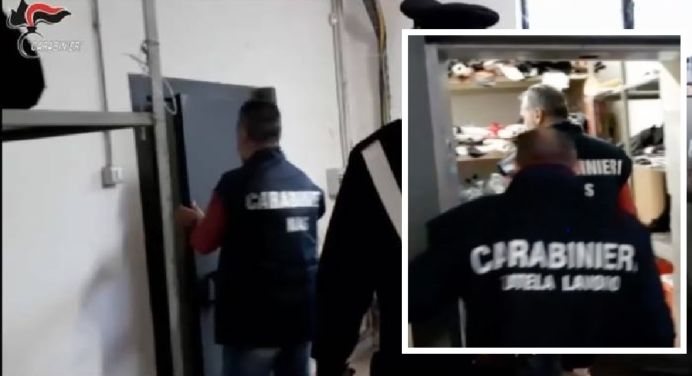 Record dell’illegalità e del malaffare nel napoletano, scoperta azienda con 43 operai in nero ‘nascosti’ in un armadio blindato