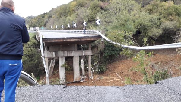 Viadotto crollato, aperto fascicolo dalla Procura di Savona