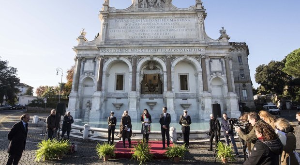 Roma, Raggi inaugura restauro Fontanone Gianicolo