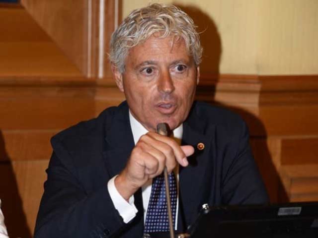 Roma, la denuncia dell’ex presidente Ama: