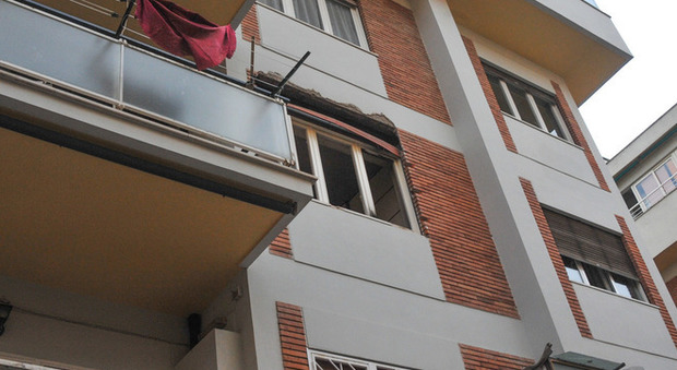 Esplosione in un appartamento ad Ostia, tanta paura nessun ferito