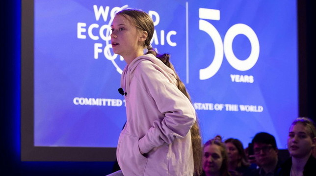 Greta a Davos: “Tutti parlano ora di clima, ma nulla è cambiato”