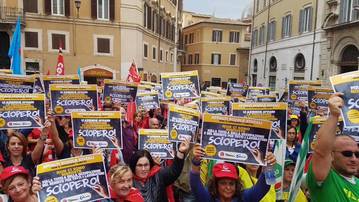 Addetti alle pulizie nelle scuole, in 4000 senza un impiego dal 1° marzo