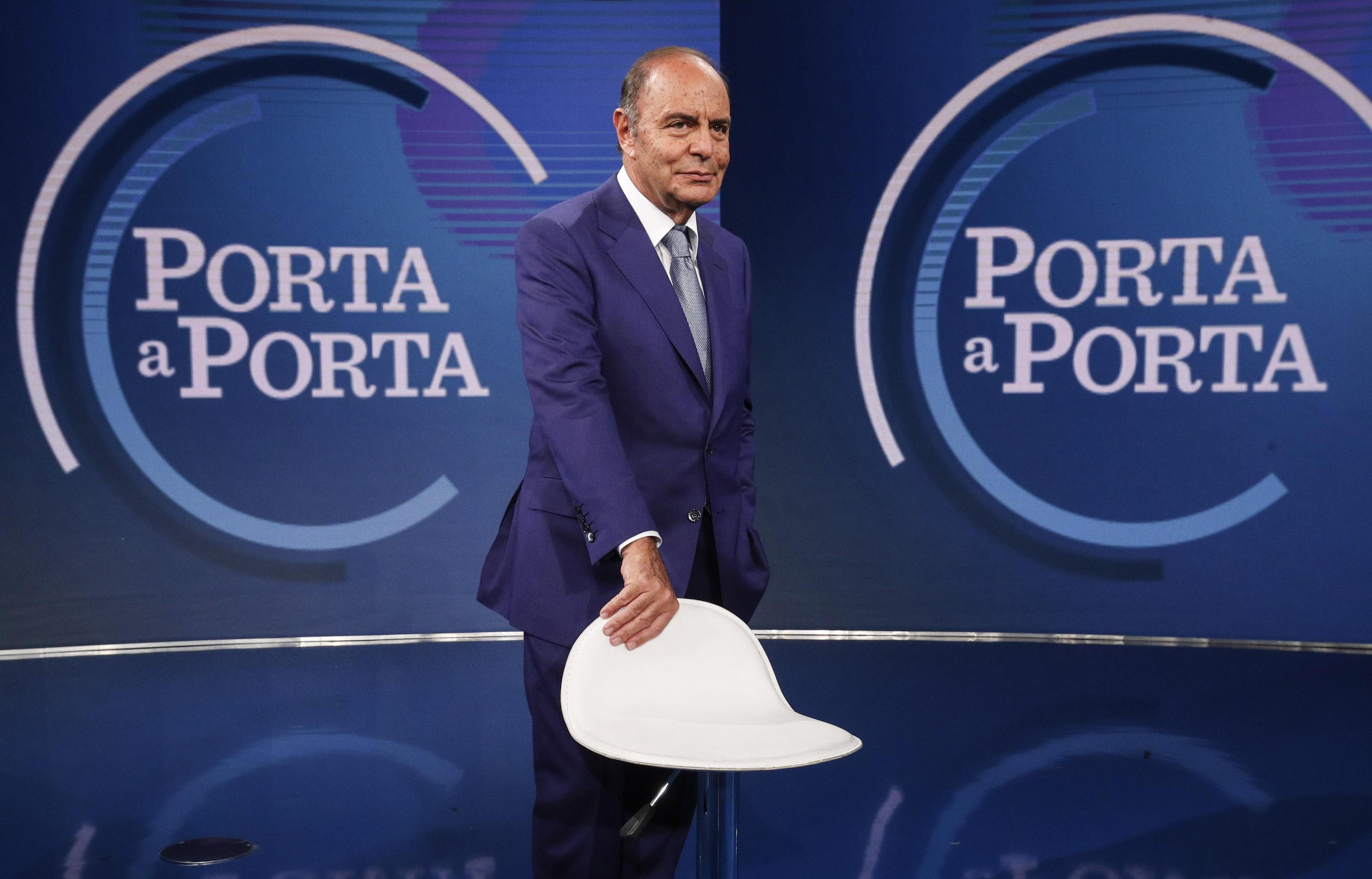 Vespa cerca di riequilibare lo ‘spot’ a Salvini