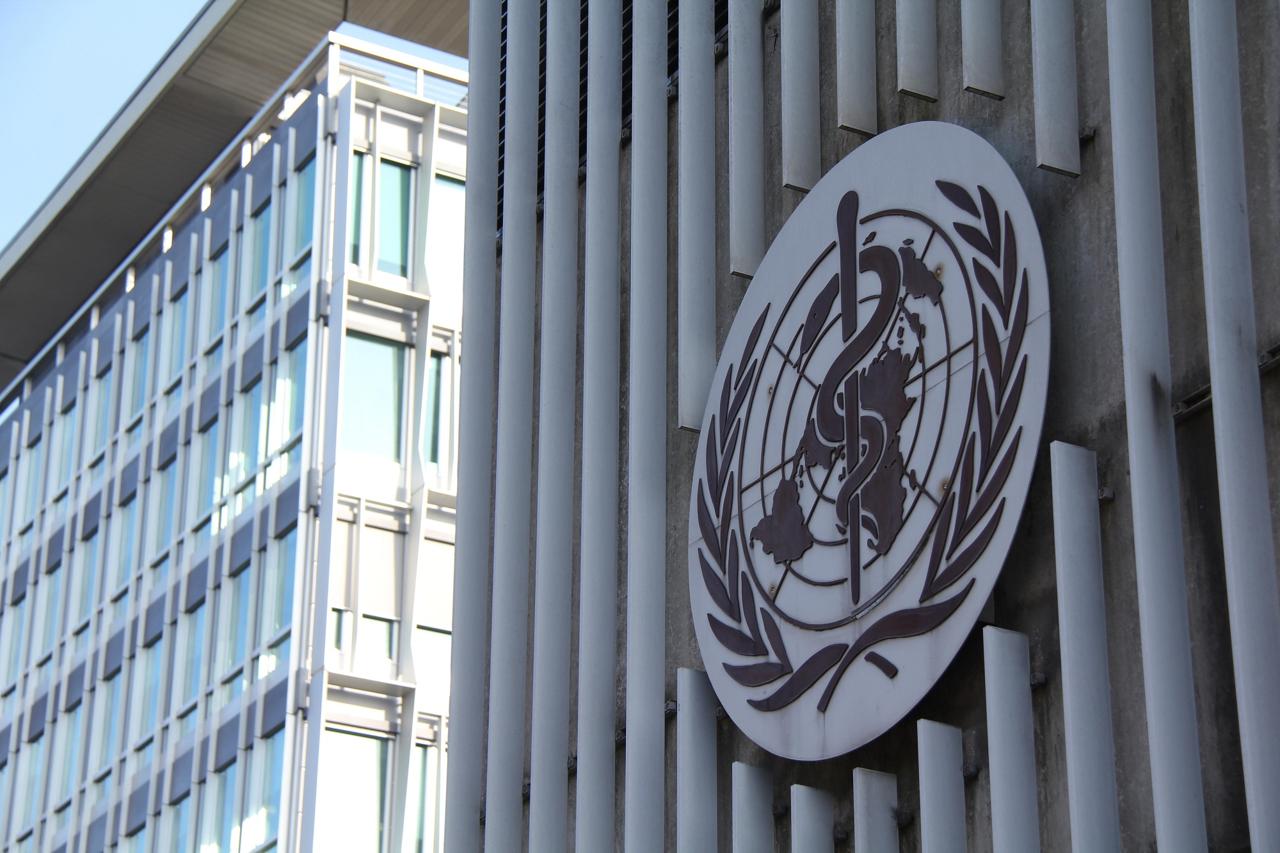 L’Oms avverte il Mondo: “La minaccia è molto alta. I Governi devono fare tutto il possibile per fermare la trasmissione del virus”