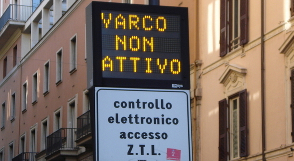 Ztl e Tridente aperte al traffico privato fino al 3 aprile