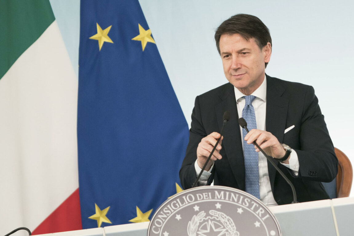Conte: “Stanziati 25 miliardi di risorse per far fronte alle difficoltà di questa emergenza. Nessuna chiusura a misure più restrittive”