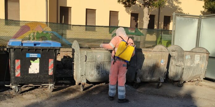 Coronavirus, raddoppiate autobotti a Roma per sanificazione strade. Al via interventi con mezzi Servizio Giardini