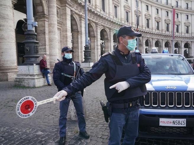 Speranza conferma la rigidità delle misure di contenimento di Covid-19: “Stop fino al 14 aprile”