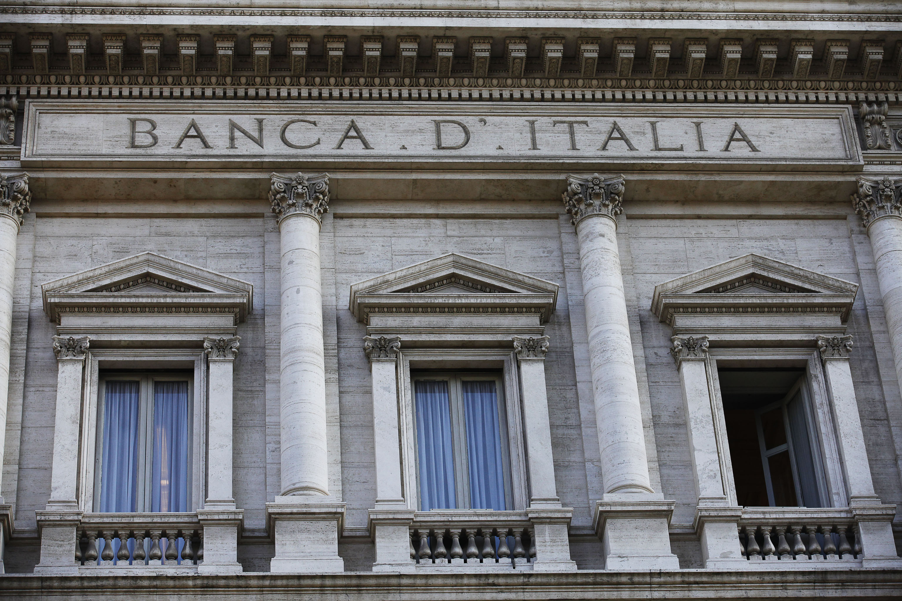 Il Bollettino di Banca d’Italia: “Crisi pesante, ma il Paese è solido”