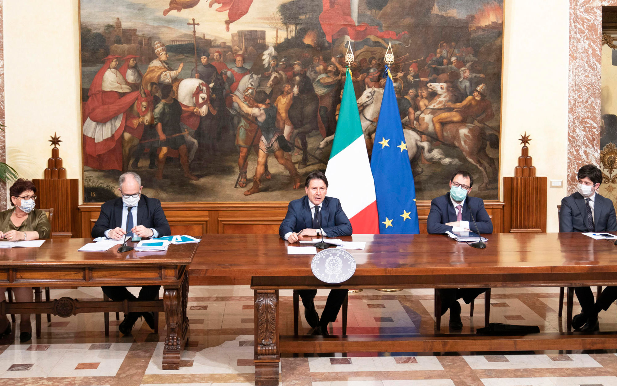 Un Decreto che pesa 55 miliardi di Euro. Tutte le misure del provvedimento varato dal Governo e che ora andrà alle Camere per l’approvazione definitiva