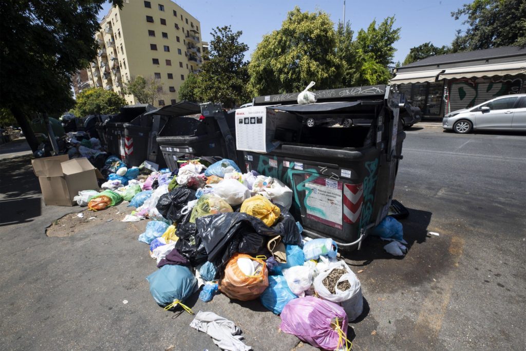 Rifiuti, maxi-raccolta di Ama con 17mila tonnellate