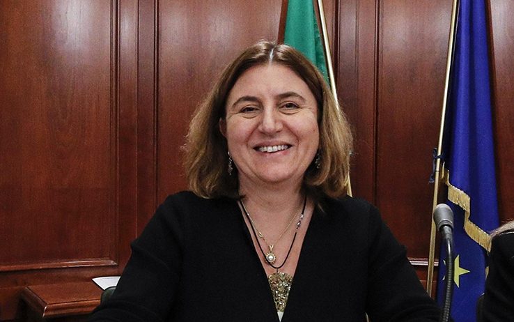 La ministra Catalfo rassicura le imprese e i lavoratori.