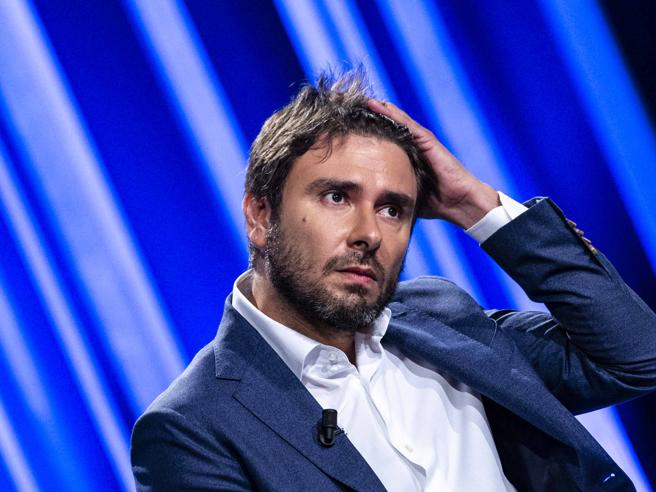 Di Battista (M5S) promuove Conte: “E’ forte, meglio averlo in squadra”